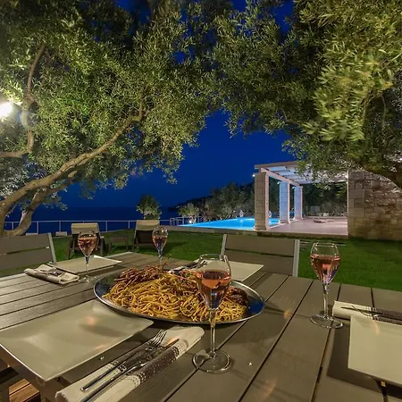 Avra Luxury & Villa