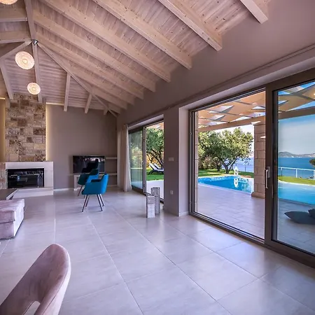 Avra Luxury & Villa