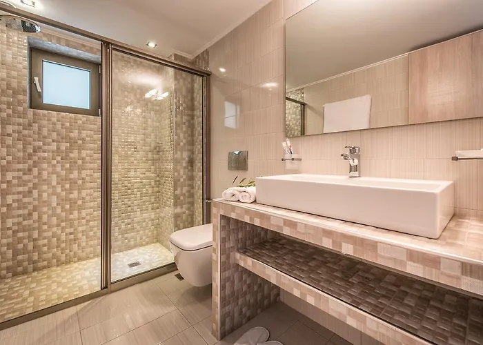 Avra Luxury & Villa *