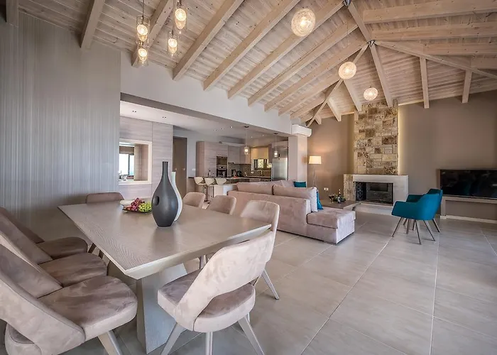 Villa Avra Luxury & *