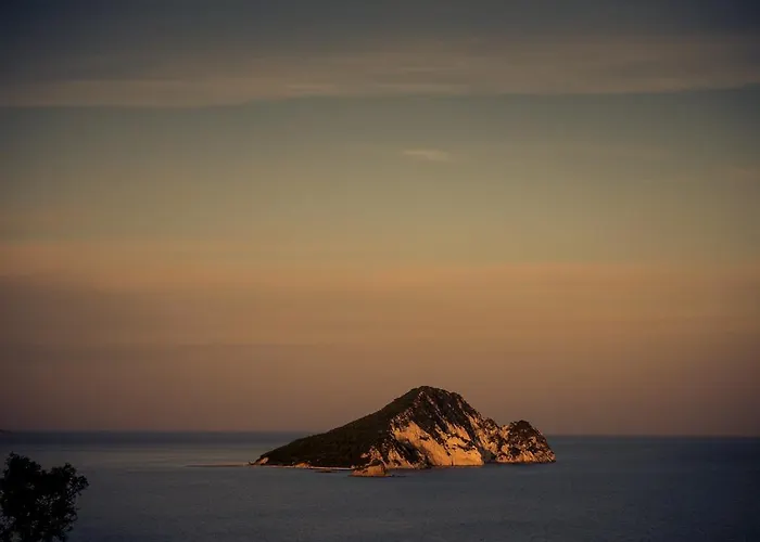 Avra Luxury & Villa *