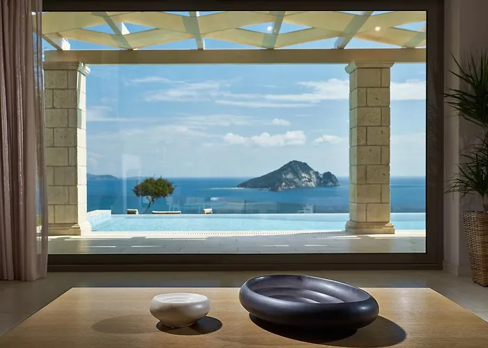 Avra Luxury & Villa *