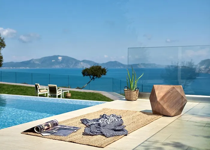 Avra Luxury & Villa *