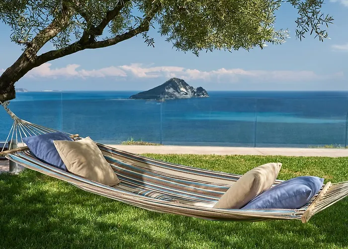 Avra Luxury & Villa *