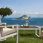 Avra Luxury & Villa *
