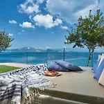 Avra Luxury &