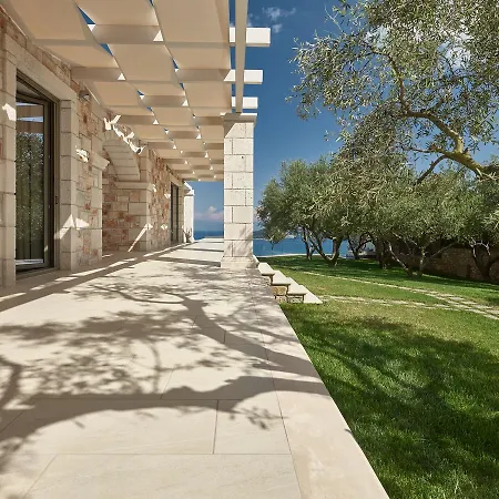 Avra Luxury & Villa *