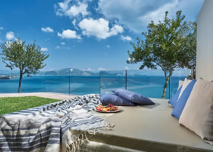 Avra Luxury &